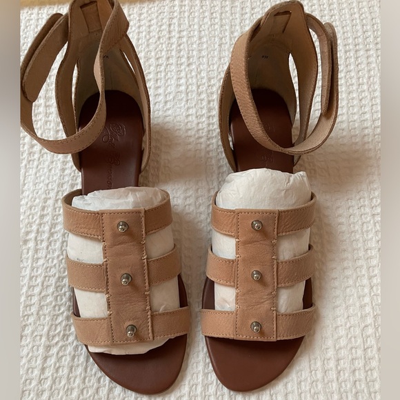 Matt Bernson - Sandals (size 9) - Picture 2 of 12